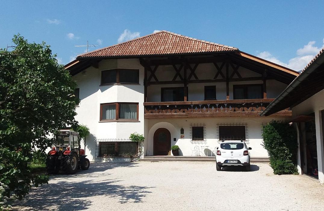 Mittelbergerhof Ferienwohnungen Vilpiano Exterior photo